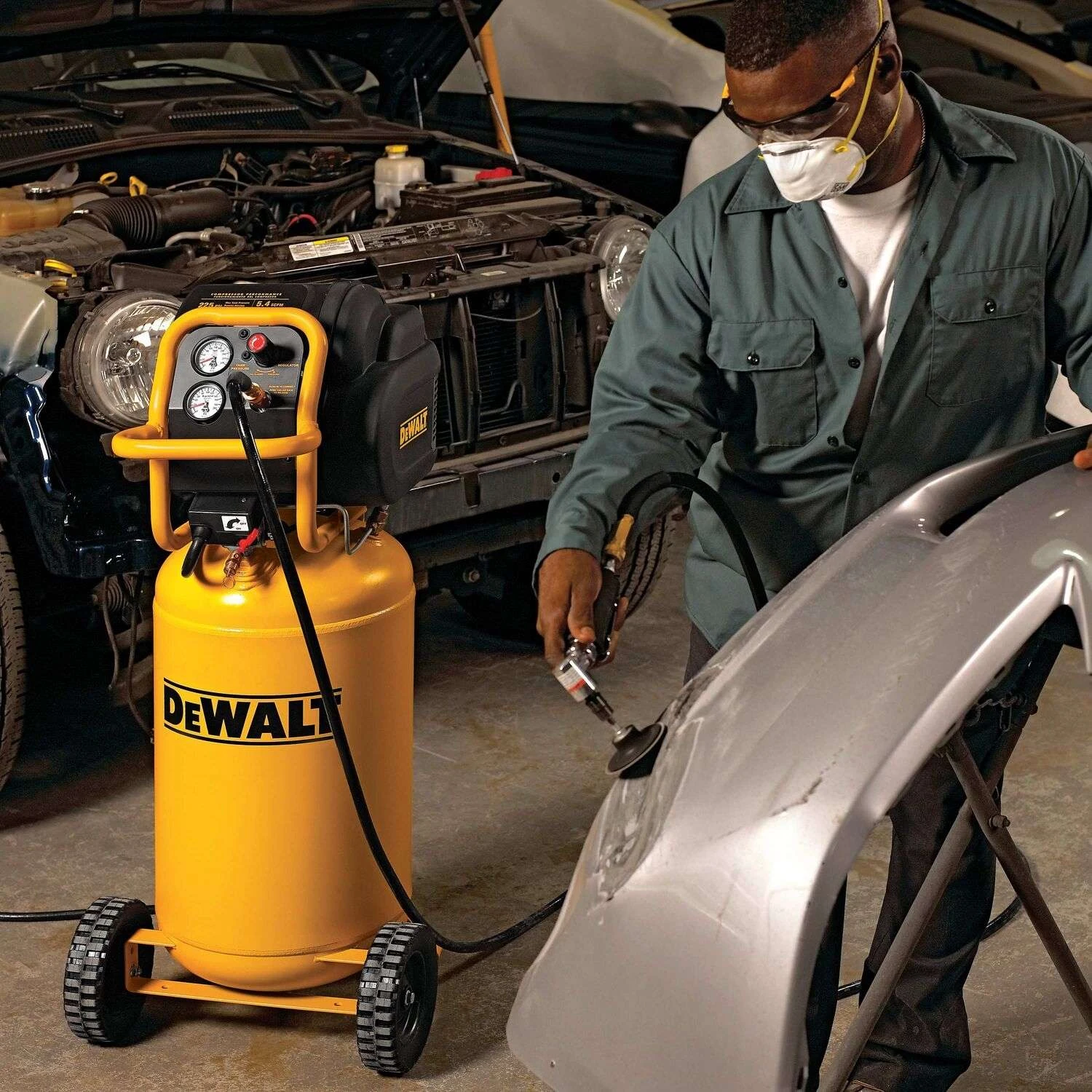 DeWalt 15 Gal Vertical Portable Air Compressor Tank 225 Psi 1.6 HP 11 DeWalt 15 Gal Vertical Portable Air Compressor Tank 225 Psi 1.6 HP - Image 9