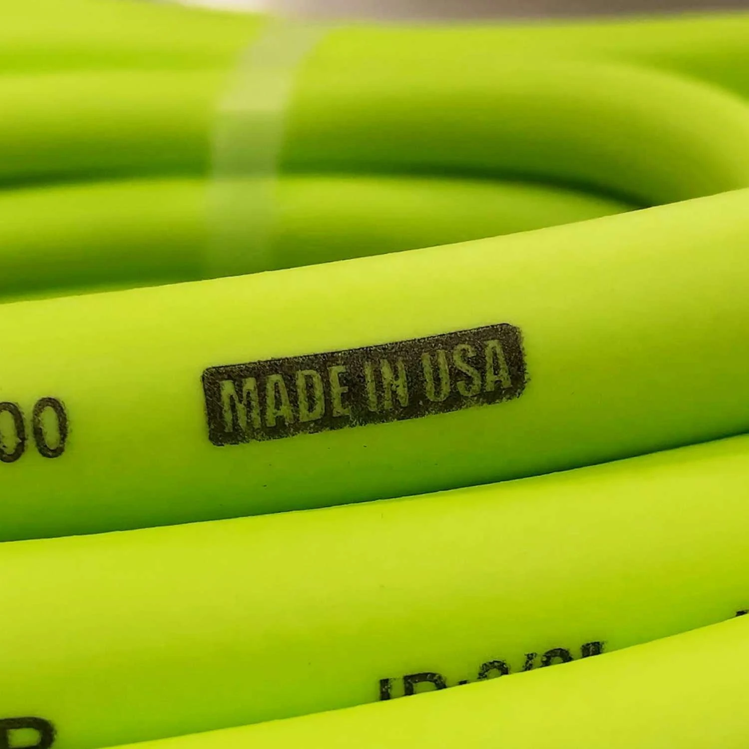 Flexzilla 25 Ft. L X 1/4 In. D Hybrid Polymer Air Hose 300 Psi Zilla Green 5 Flexzilla 25 Ft. L X 1/4 In. D Hybrid Polymer Air Hose 300 Psi Zilla Green - Image 3