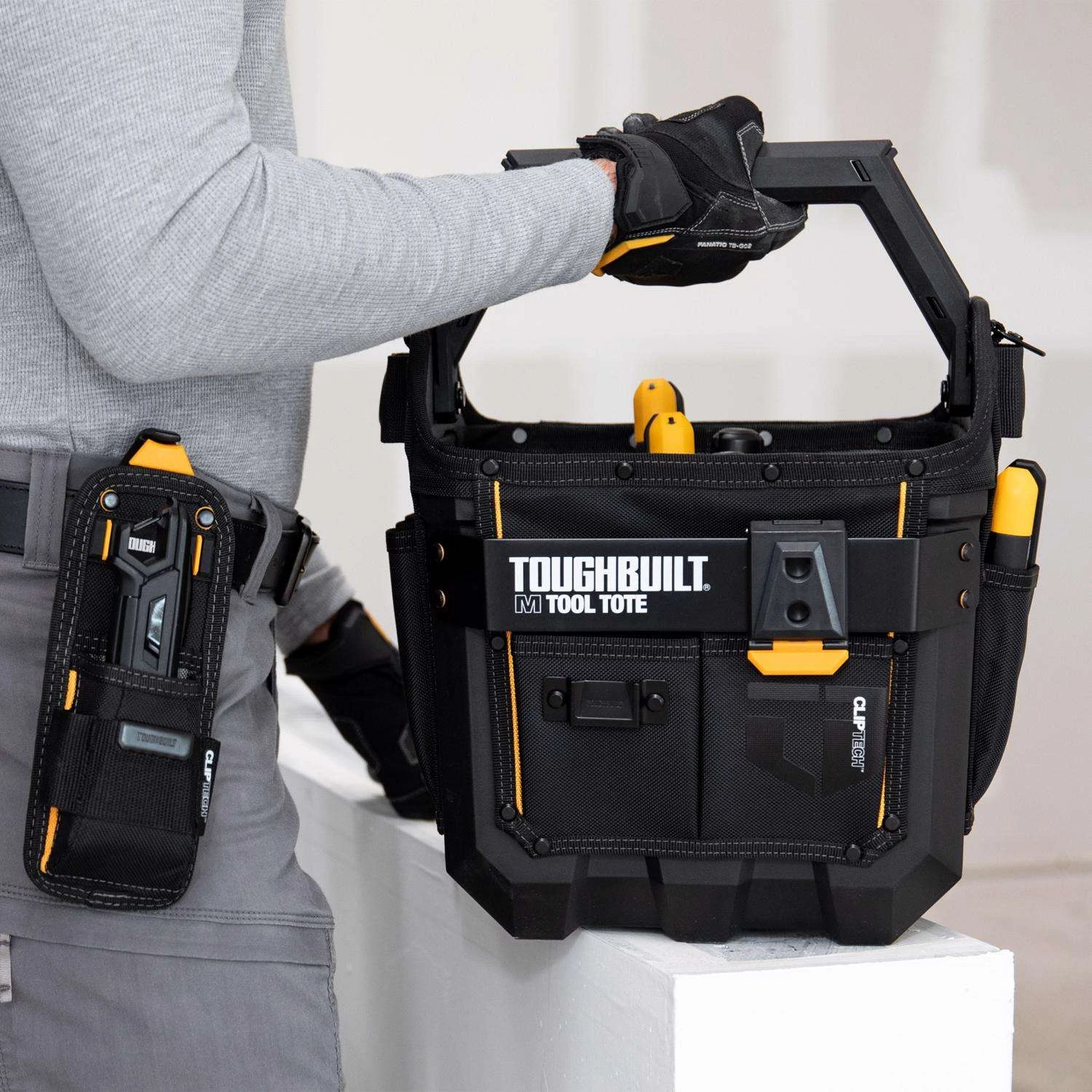 ToughBuilt 14.96 In. W X 14.57 In. H Polyester/Polypropylene Tool Tote 30 Pocket Black 1 Pc 8 ToughBuilt 14.96 In. W X 14.57 In. H Polyester/Polypropylene Tool Tote 30 Pocket Black 1 Pc - Image 6