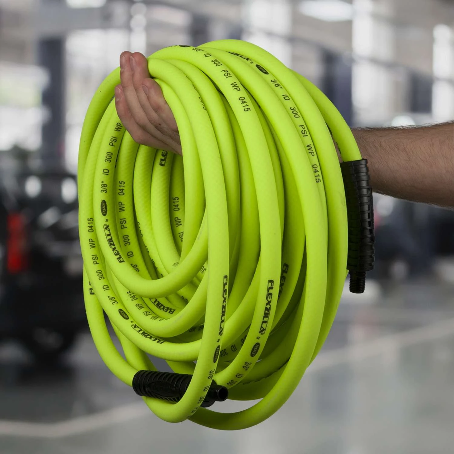 Flexzilla 25 Ft. L X 1/4 In. D Hybrid Polymer Air Hose 300 Psi Zilla Green 8 Flexzilla 25 Ft. L X 1/4 In. D Hybrid Polymer Air Hose 300 Psi Zilla Green - Image 6