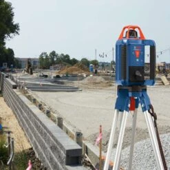 Bosch Revolve900 7 In. L X 6.7 In. W Laser Measure 1000 Ft. Assorted 14 Pc -Stanleys Shop fd56c5a1 f578 42fd 85d8 37fad3b0cb00